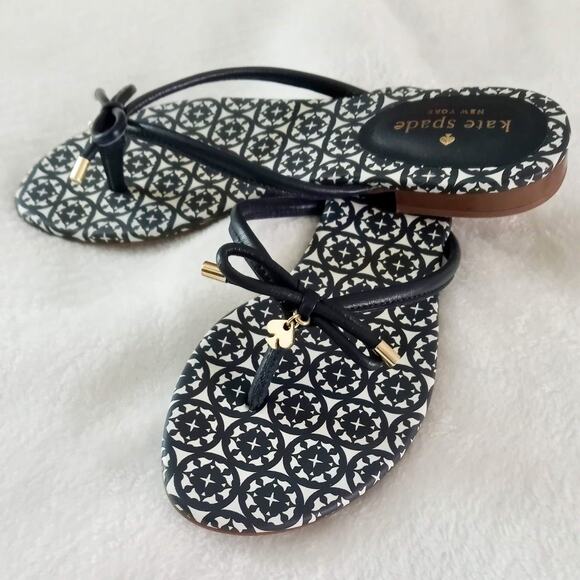 Kate Spade Bow Flip Flops Mystic Blue Gold Charm SZ 7 M Slip-On Thong Sandals - Picture 2 of 8
